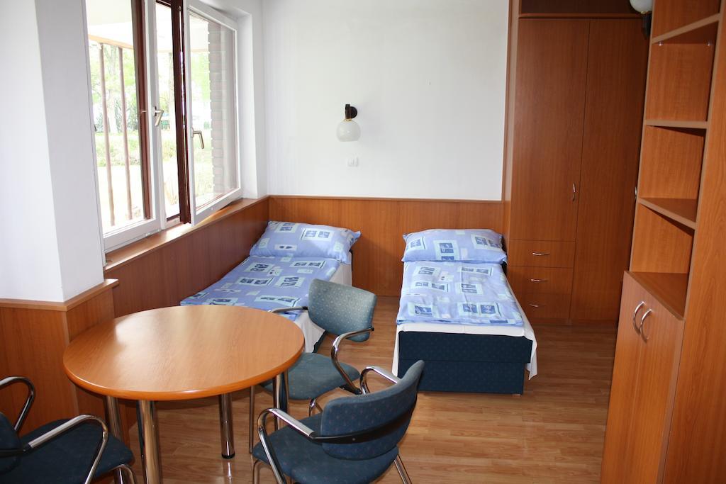 ホテル Hethland Zamardi Vsz Ueduelo 部屋 写真
